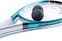 Elle aime... ...le squash. Un sport dynamique!