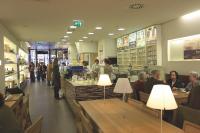 Trois boutiques en France proposent «Chocolates& Café», une nouvelle formule de dégustation de chocolats chauds, cafés et glaces au chocolat.